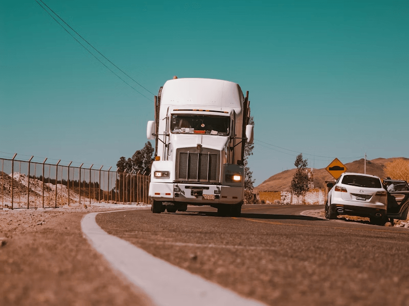 Camions et bus commerciaux pour transport